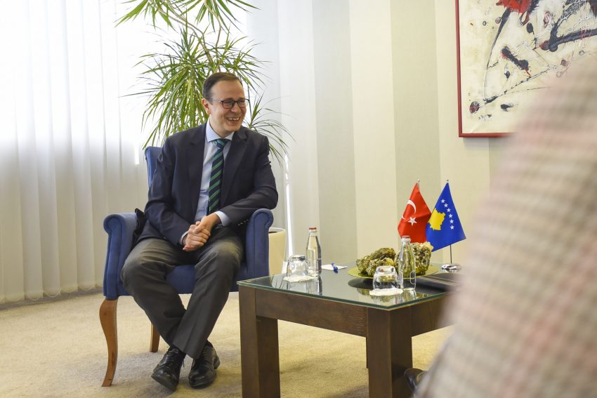 Ambasadori i Turqisë në Kosovë: Nuk ka zgjidhje ushtarake për çështjen e veriut