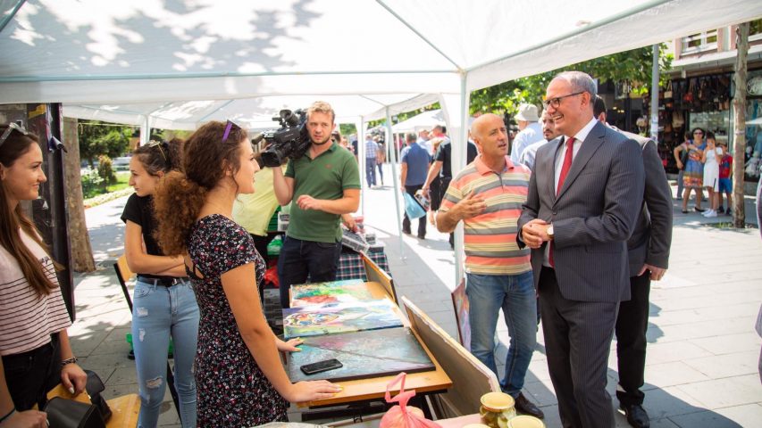 Ndahen rreth gjysmëmilioni euro grante për gratë fermere në Ferizaj