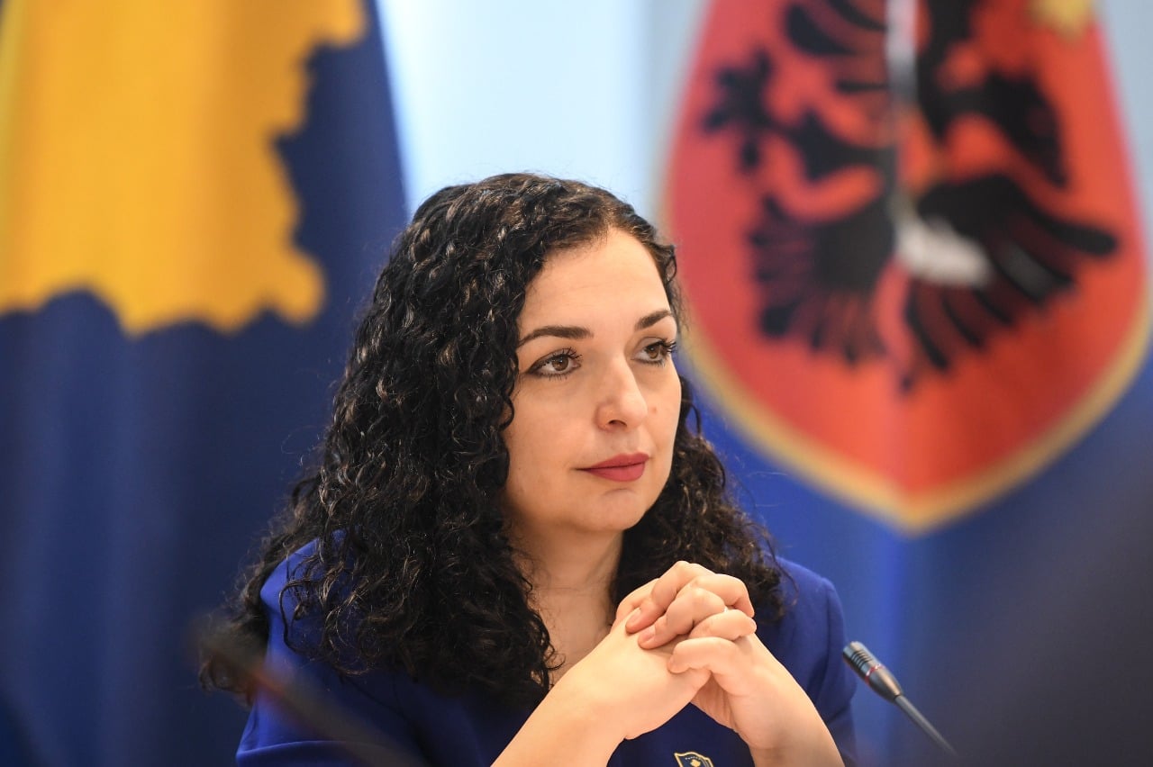 Presidentja Osmani paralajmëron njohje të reja të Kosovës