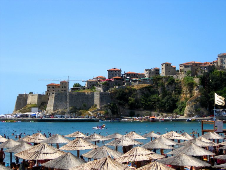 Shpëtohet në Ulqin një 4-vjeçar nga Kosova