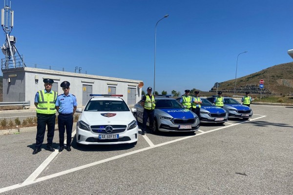 Policia e Kosovës dhe Shqipërisë nisin patrullimet e përbashkëta