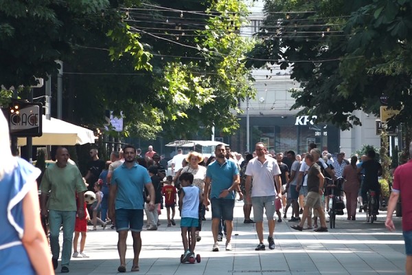 Mërgimtarët duan herën tjetër ta gjejnë Mitrovicën e bashkuar