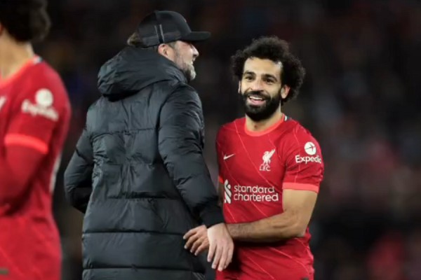 Klopp flet për situatën Salah-Al Ittihad