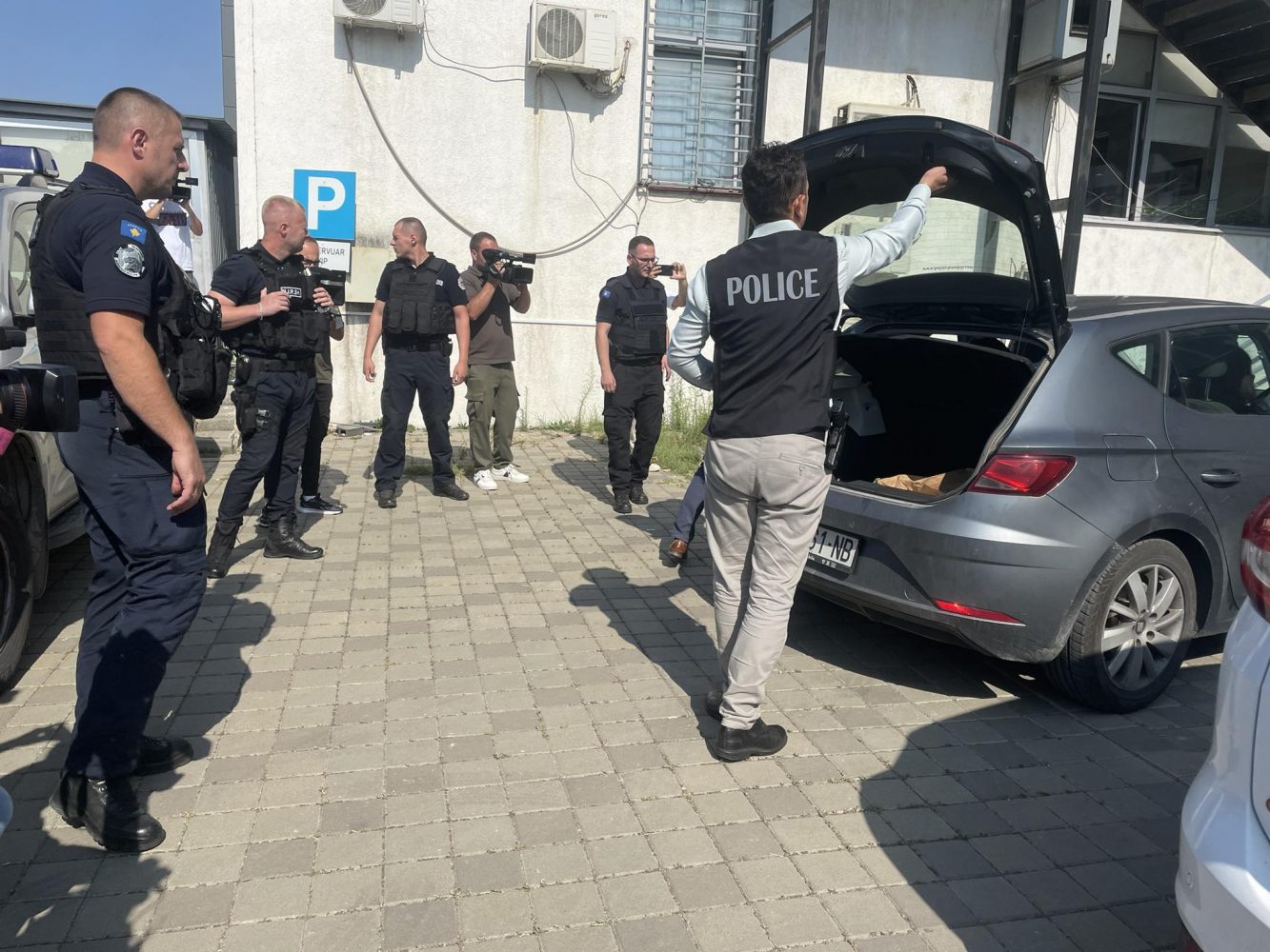 30 ditë paraburgim për tre të dyshuarit për keqpërdorim të rezervave shtetërore