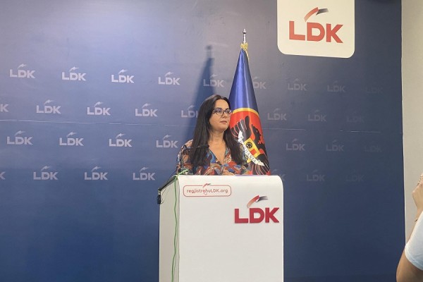 LDK kërkon dorëheqjen e ministres Nagavci: Propozimi për librat paaftësi e qeverisë