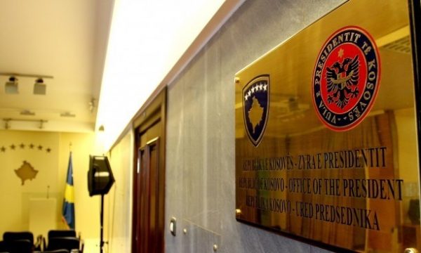 Kupina: KFOR-i vetëm si reagues i tretë, nuk bëhet fjalë për marrje të kompetencave