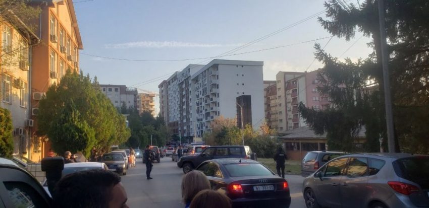 Policia e Kosovës kontrollon banesën ku ka jetuar Milan Radojiçiq