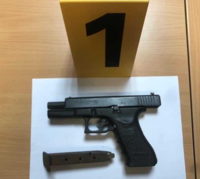 Policia ka sekuestruar tetë armë në Prishtinë