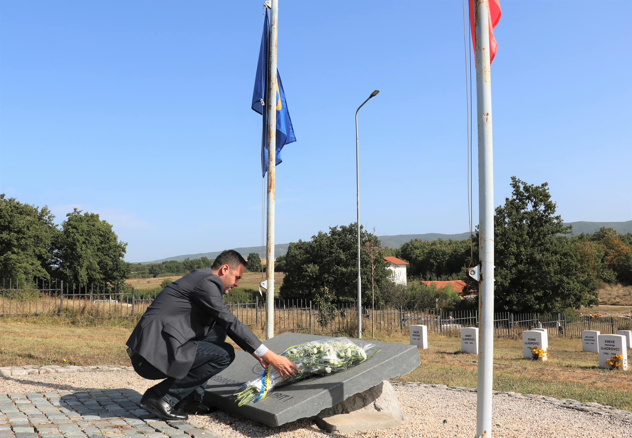 Konjufca: Xhevë e Fehmi Lladrovci çifti simbol i rezistencës dhe luftës për liri