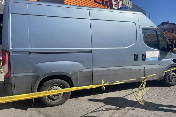 Mjeku tregon gjendjen e personit të plagosur në Podujevë