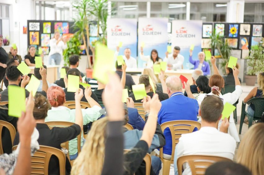 LDK-së i shtohen tetë nëndegë në kryeqytet, Abdixhiku: Shenjë e një ndryshimi të madh që po vjen
