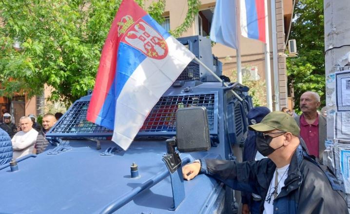 Lista Serbe: Institucionet serbe nuk do të largohen nga zyrat në Mitrovicë të Veriut