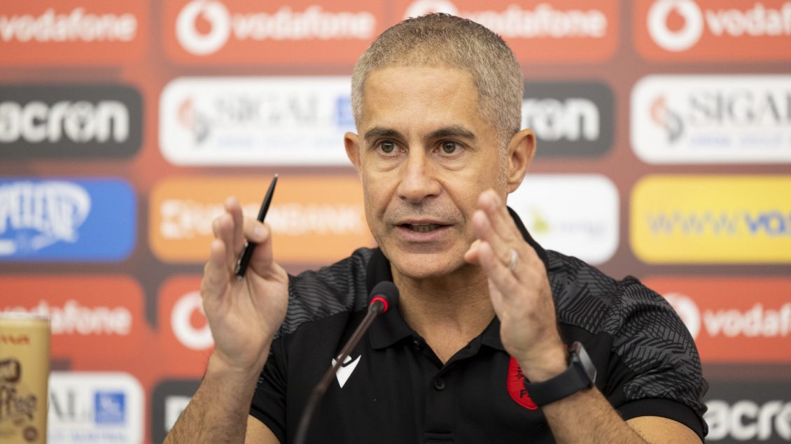 Sylvinho flet për listën e futbollistëve të ftuar dhe përballjen me Çekinë: Llogaritë i bëjmë në nëntor