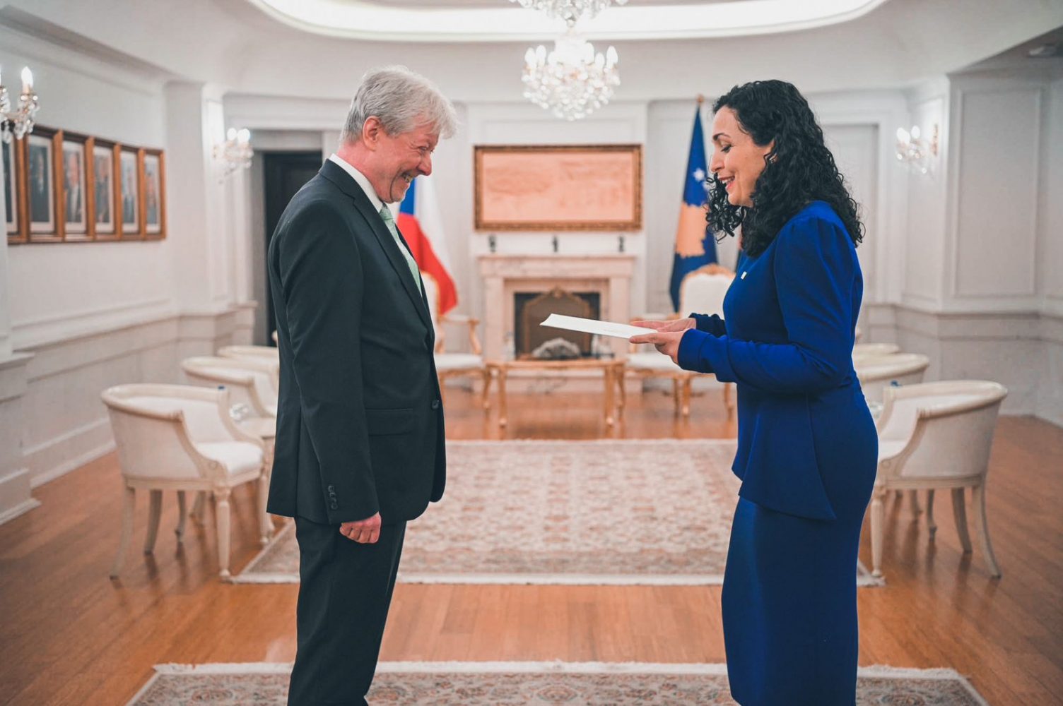 Osmani pranoi letrat kredenciale nga ambasadori i ri i Republikës Çeke