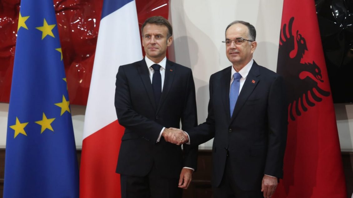 Begaj pret Macron: Të dënohen aktet e dhunës së Serbisë në veri të Kosovës