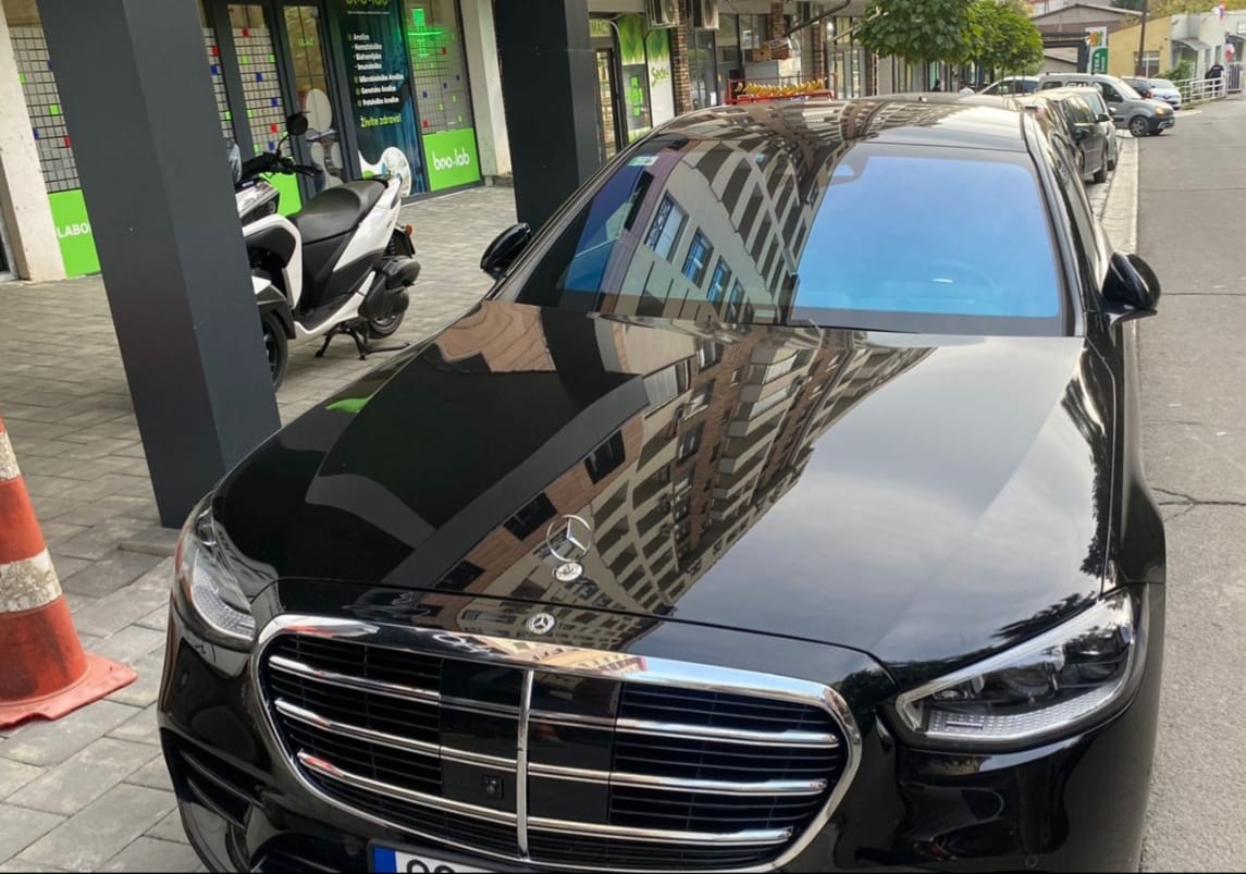 Mercedesi 100 mijë euro që po kërkohej nga autoritetet zvicerane, konfiskohet në Kosovë