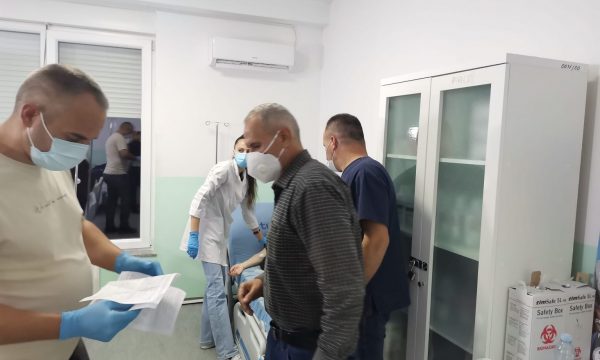 Shkon në 61 numri i të helmuarve në Malishevë, një gjashtëvjeçar në gjendje më të rëndë