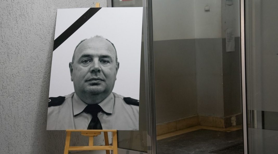 Vëllai dhe motra e heroit Afrim Bunjaku: Shumë krenarë që ka rënë për atdhe