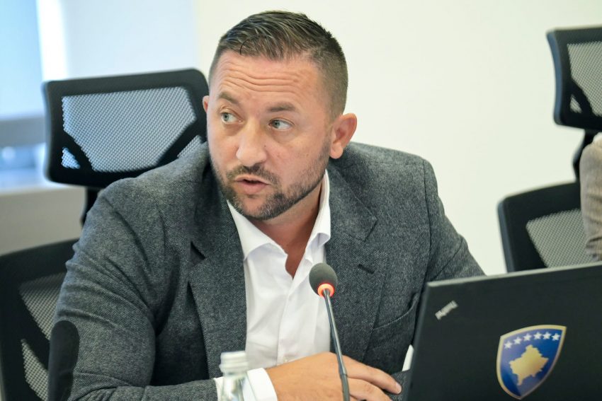 Ish-ministri Mehaj: Zgjidhja e vetme ndaj Serbisë janë sanksionet për armatim