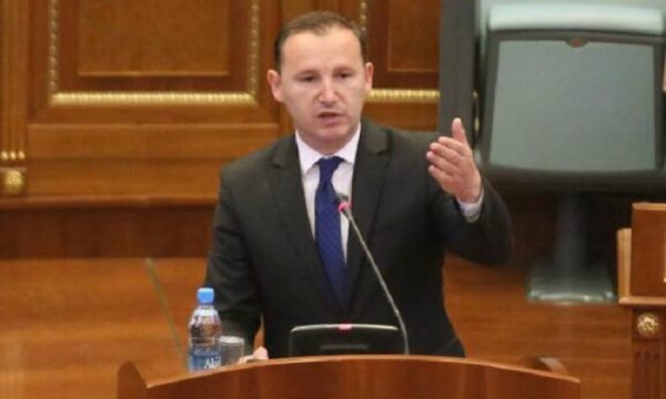 Zemaj-Kurtit: Veç një marrëveshje s’e kemi votuar, deputetët e tu nuk po i votojnë ligjet e thjeshta