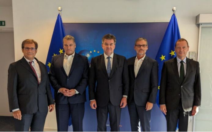 Analistët serbë: Pesëshja e madhe do të sjellë në Serbi një plan, merre ose lëre