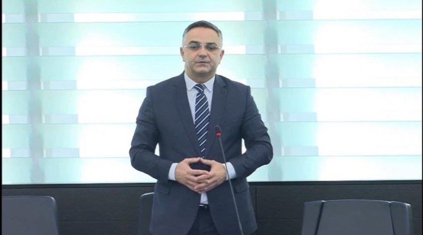 Tahiri para KE-së, kërkon hetim ndërkombëtar për sulmin në veri