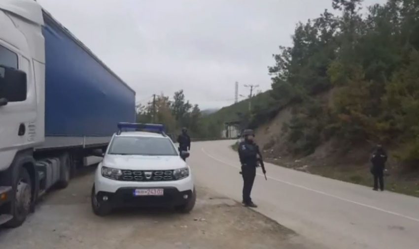 Shtetasit serb i konfiskohet një sprej gjatë kontrollit të veturës në Bërnjak
