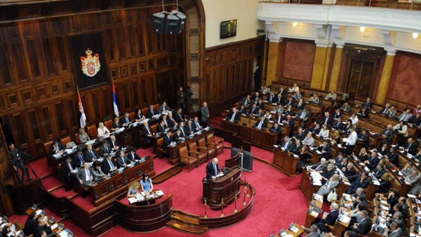 Opozita serbe kërkon seancë urgjente për Vuçiqin dhe Banjskën