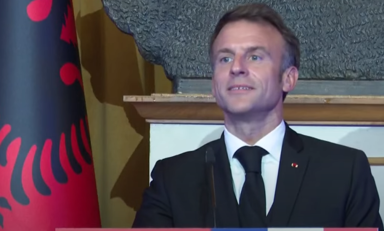 Macron e përfundon fjalimin në shqip: Rroftë miqësia franko-shqiptare