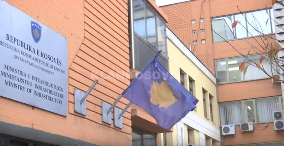 Hapet tenderi 2.7 milionë euro për ndërtimin rrugës që lidh Kosovën me Shqipërinë