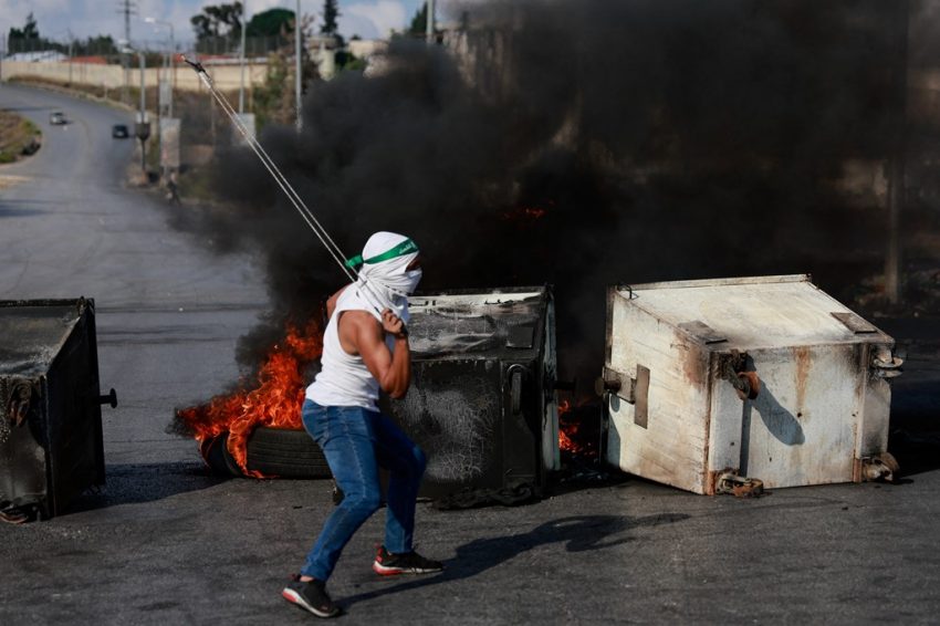 Izraelitët vrasin dy adoleshentë palestinezë në protestë