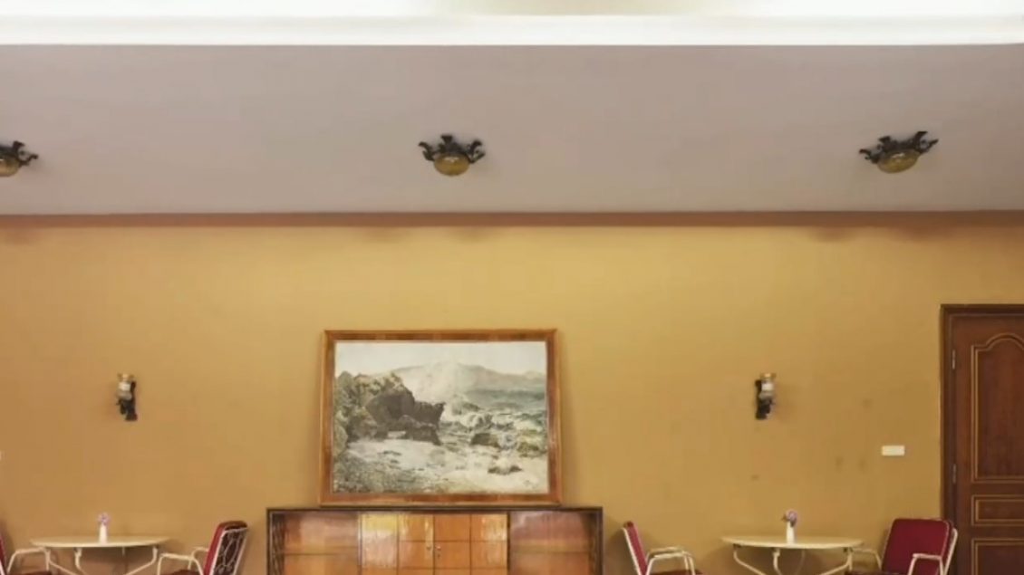 Vila e Enver Hoxhës në Tiranë do shndërrohet në rezidencë artistësh