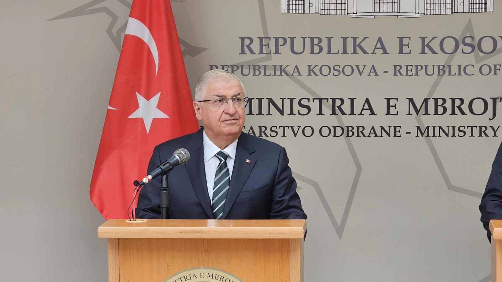 Ministri turk i Mbrojtjes: Dialogu është rruga e vetme për paqe e stabilitet në rajon