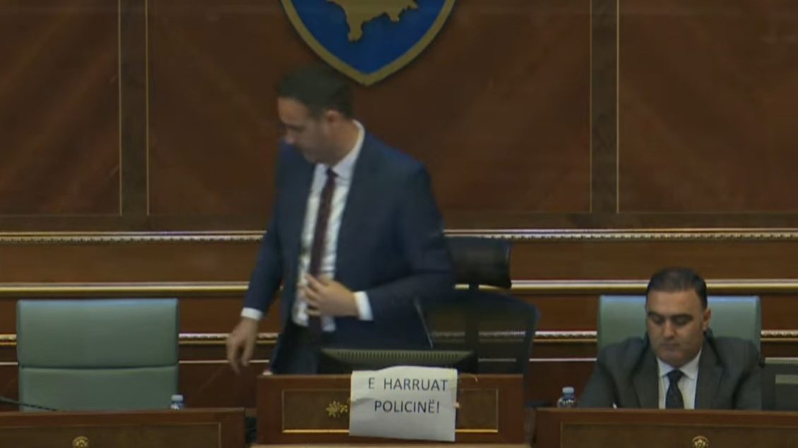 Konjufca ia liron udhëheqjen e seancës partive opozitare