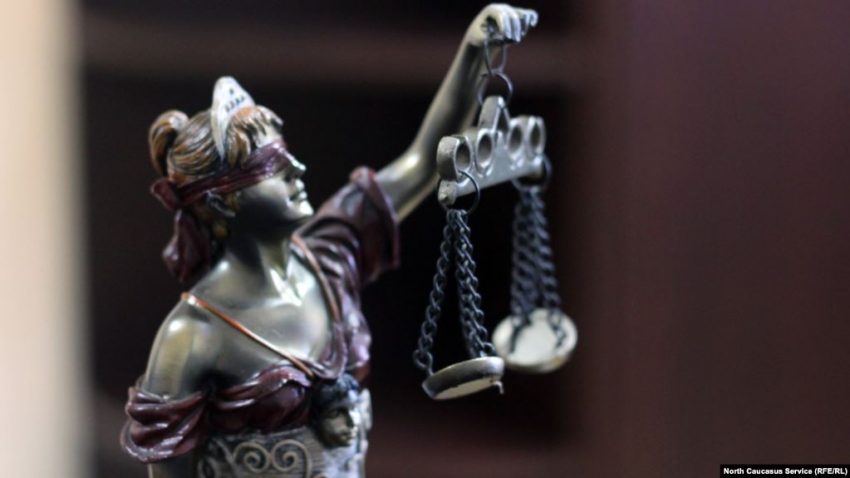 Mbrohen në heshtje tre të akuzuarit për vrasjen me 14 plumba në Gjilan