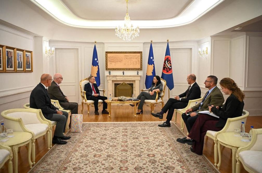 Osmani takon Malcolmin, e falënderon në emër të popullit të Kosovës