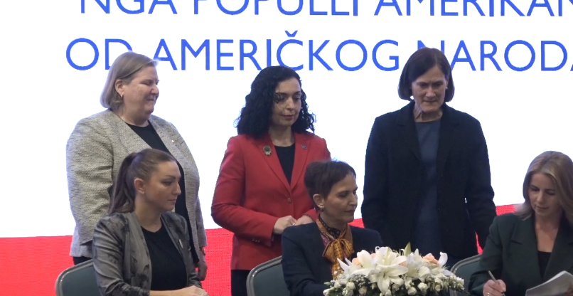 Nënshkruhen grante nga USAID për gratë dhe minoritetet