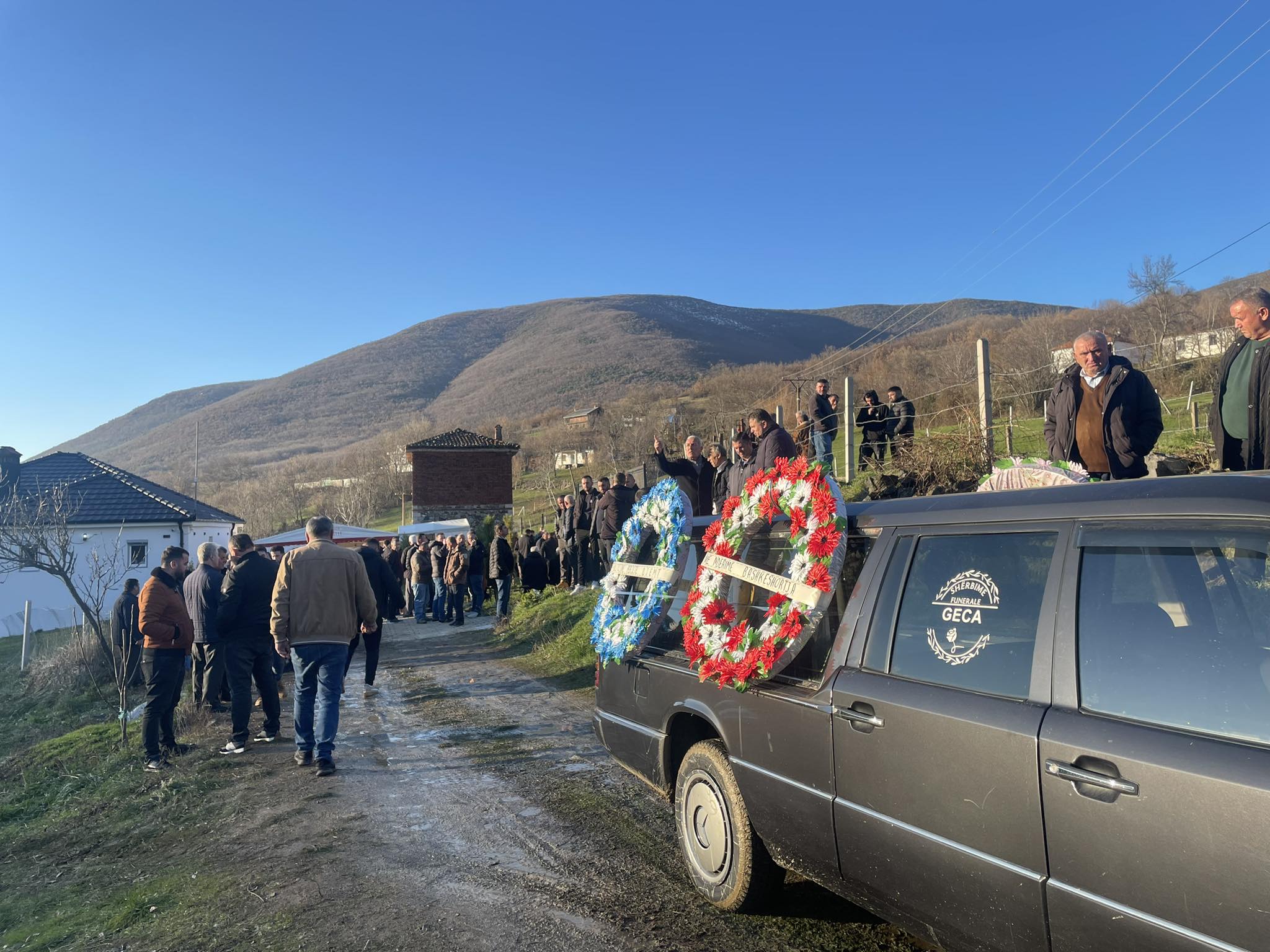 I jepet lamtumira e fundit ish-ushtarit të UÇK- së, Alush Gradicës