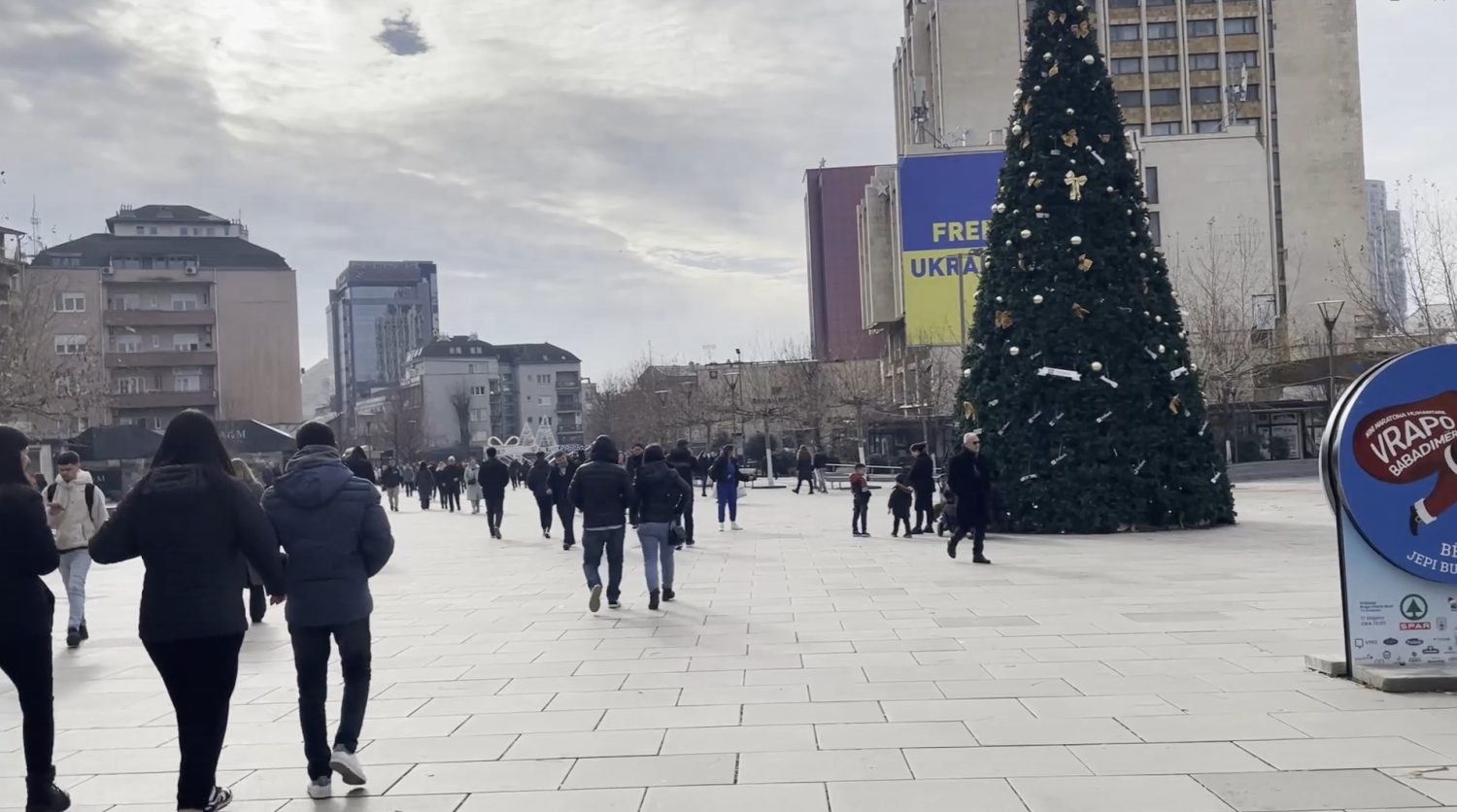 Ngriten çmimet në prag të festave – ankohen qytetarët se s’po mund t’i përballojnë