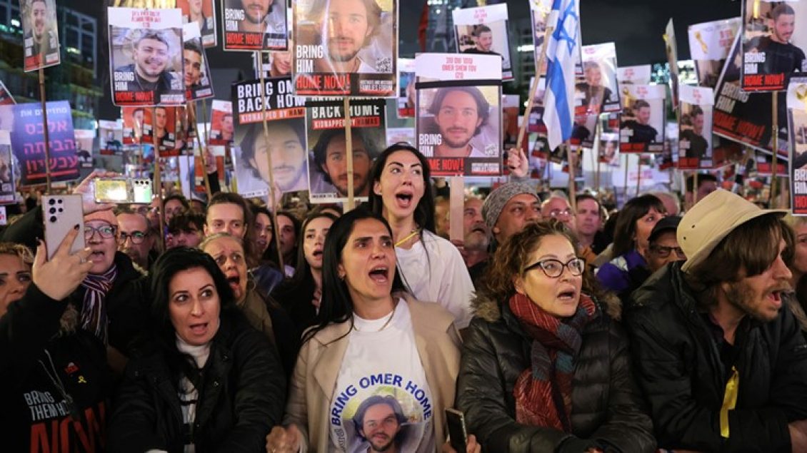 Dorëheqjen e Netanyahut në rrugët e Izraelit, e kërkojnë qindra protestues