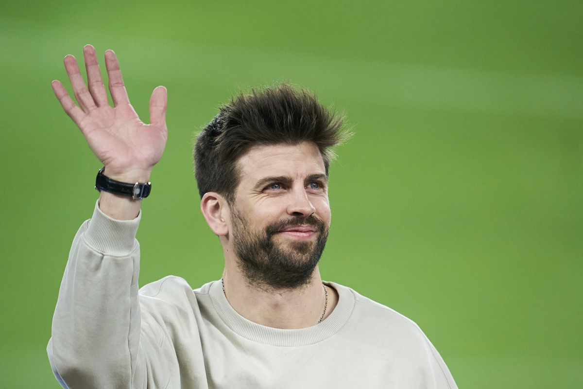 Pique i rikthehet futbollit, por tani si trajner