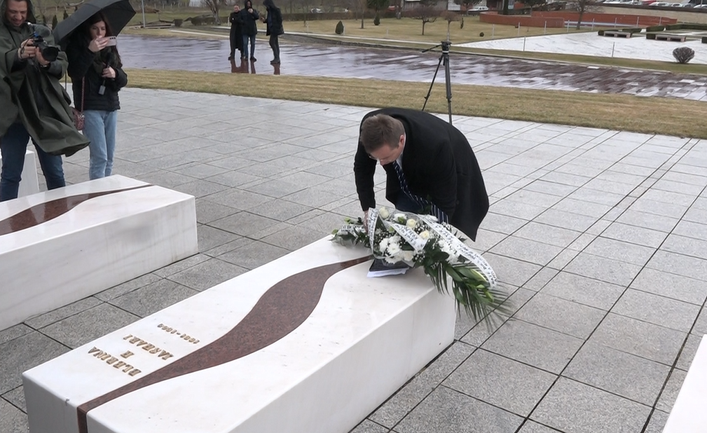 Kërkim falje e sinqertë apo me sherr? Vizita e avokatit Stojkoviq, ngjall reagime të ndryshme në të dy vendet