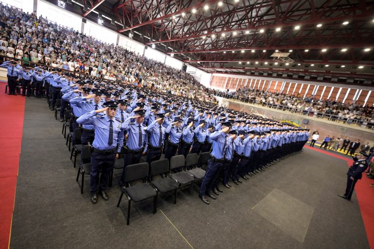 450 policë të rinj shtohen në Kosovë