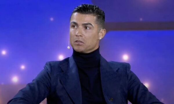 Ronaldo: ‘Topi i Artë’ dhe çmimi ‘FIFA The Best’ po humbasin kredibilitetin