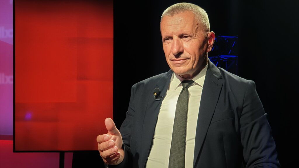 ​Kamberi propozon që çështja e shqiptarëve të Luginës të përfshihet në dialogun Kosovë-Serbi