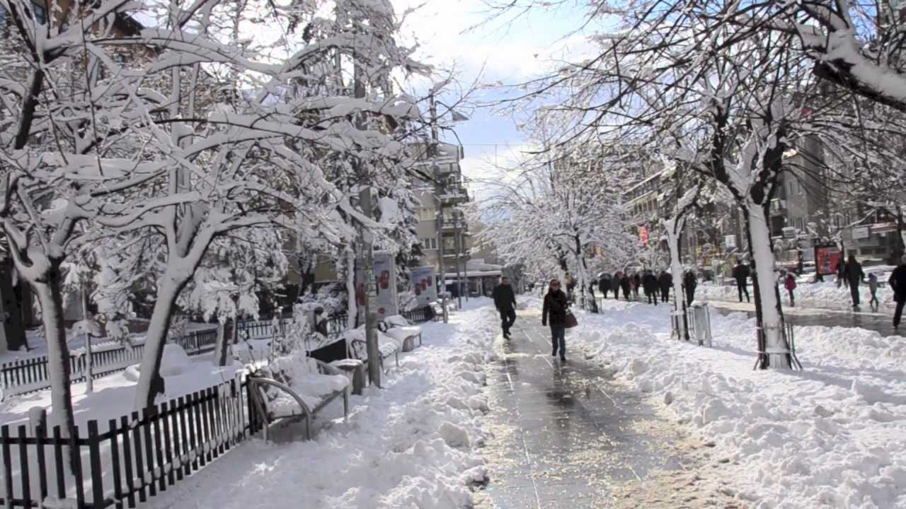 Sot ftohtë dhe fjolla bore, gjatë javës erëra të furishme