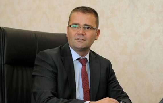 Ish-guvernatori i BQK-së: Vendimi për heqjen e dinarit është marrë më 2012