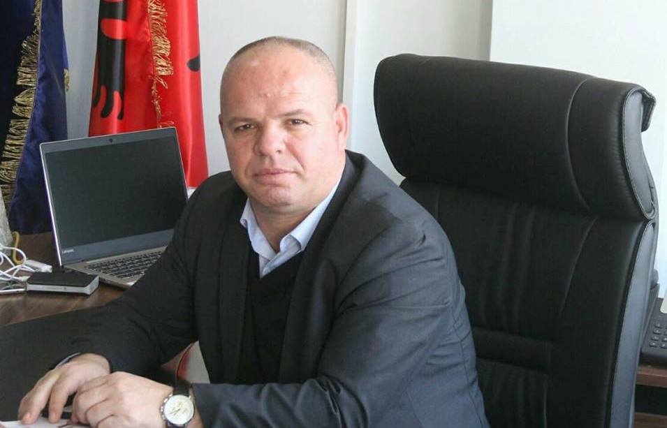 Latifi: Shteti pa institucione funksionale, komunat pa adresë kujt t’i drejtohen