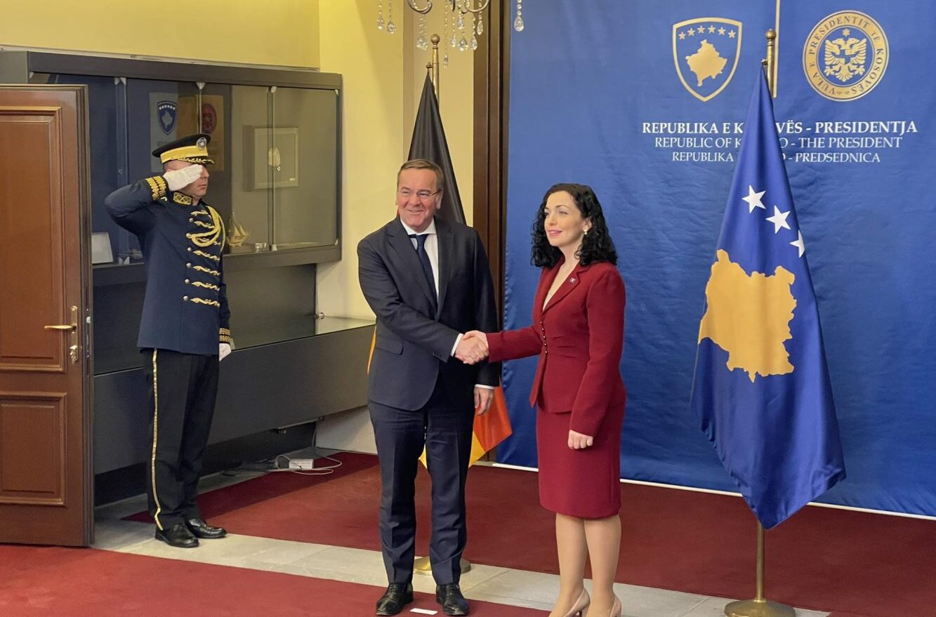 400 ushtarë gjermanë vijnë në Kosovë, Osmani e pret ministrin e Mbrojtjes