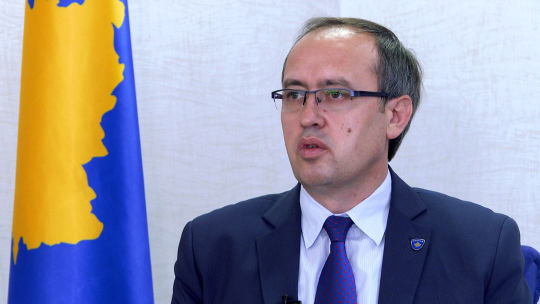 Hoti i reagon Kurtit pas ftesës ndaj opozitës: Bashke me deputetët e VV-së dhe GUXO-s e keni cenuar demokracinë parlamentare në Kosovë